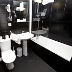 Cecyl Centre Hotel 3*