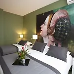 Cecyl Centre فندق رانس