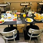 Cecyl Centre Hotel Reims
