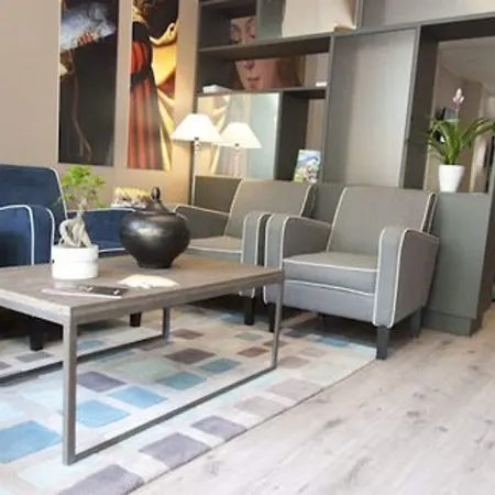 Cecyl Centre Отель Реймс