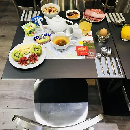 Отель Cecyl Centre Реймс