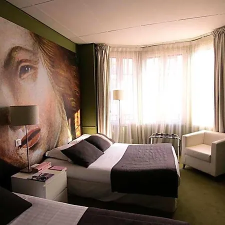 Cecyl Centre Hotel