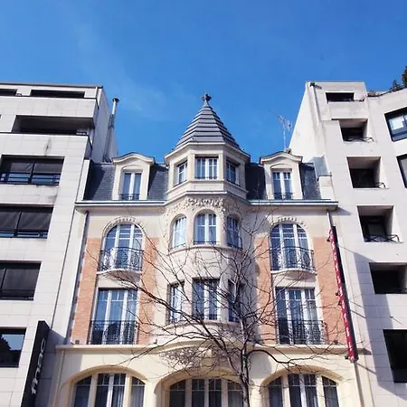 Cecyl Centre 3* Реймс