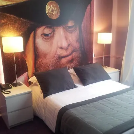 Cecyl Centre Hotel