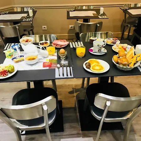 Cecyl Centre Отель Реймс