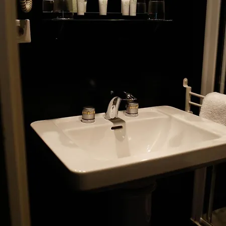 Cecyl Centre Отель Реймс