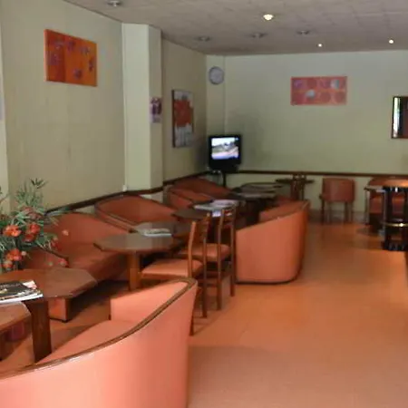 Отель Cecyl Centre 3*