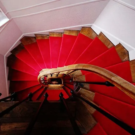 Cecyl Centre Отель 3*