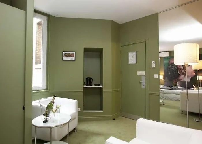 Cecyl Centre Hotel Reims