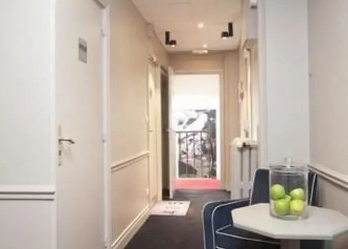 Cecyl Centre Hotell Reims