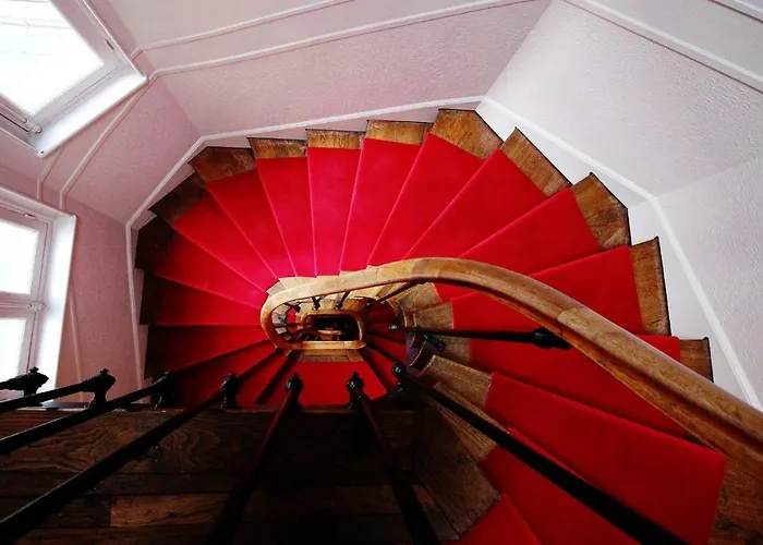 Cecyl Centre Hotell 3*