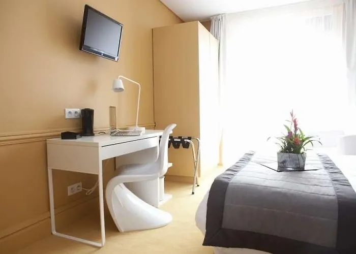 Hotell Cecyl Centre 3*